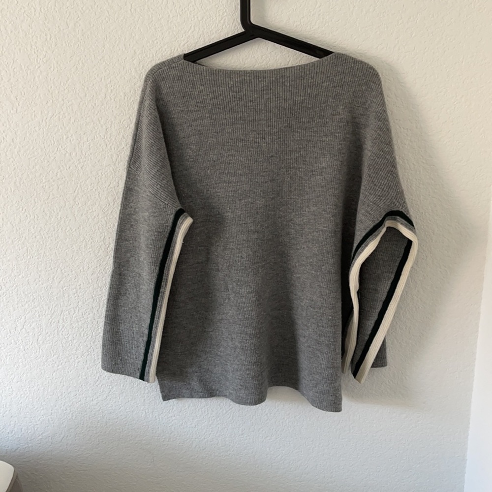 Grey sweater - Picture 2 of 2